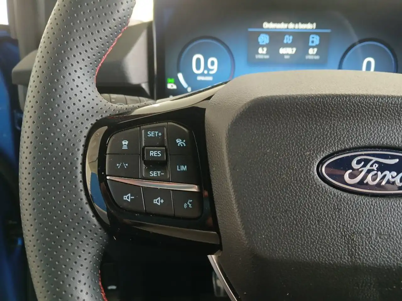 Ford Puma 1.0 EcoBoost MHEV ST-Line X 125 — معرض صور السيارة 13