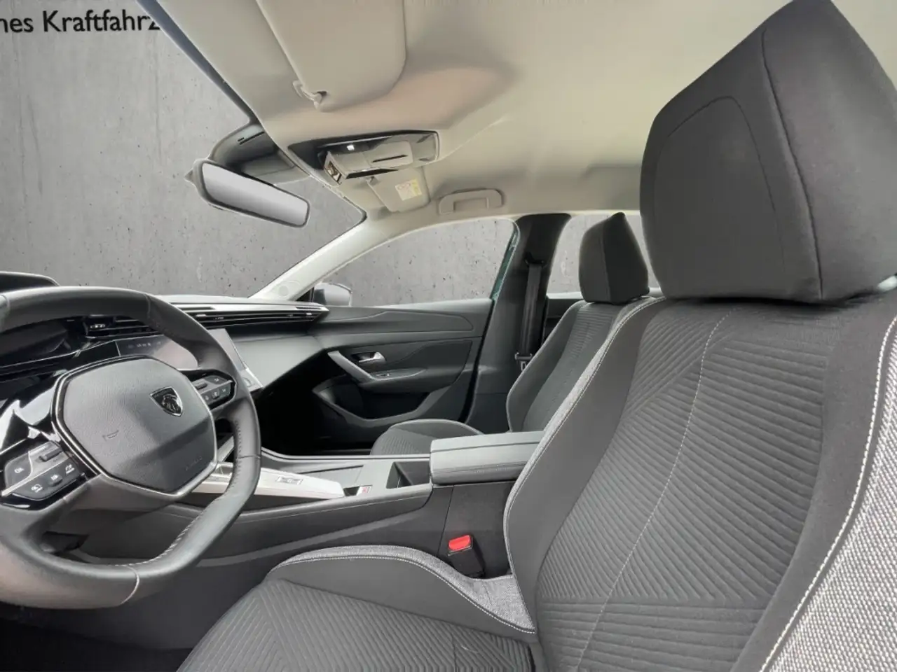 Peugeot 308 SW Active Pack PT 130 EAT8 AHK LED KlimaA Apple Ca — Vehicle gallery 9