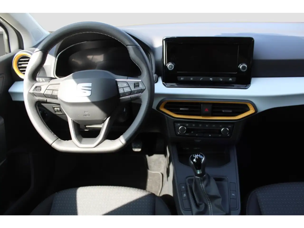SEAT Ibiza 1.0 EU6d 1,0 TSI Style 5tg. Digitales Cockpit LED — Galería del vehículo 13