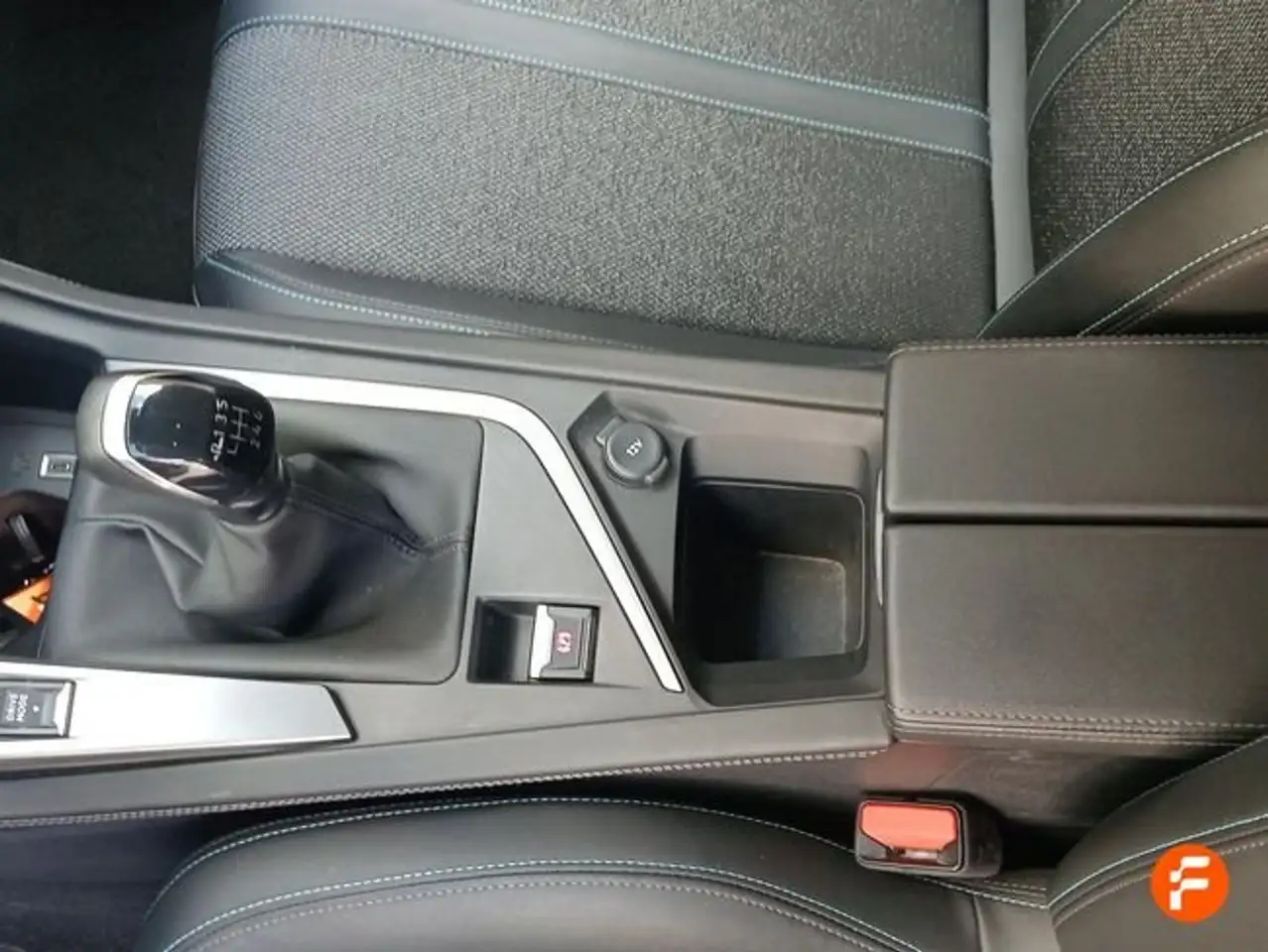 Peugeot 308 1.2 PureTech S&S Active 130 — معرض صور السيارة 19