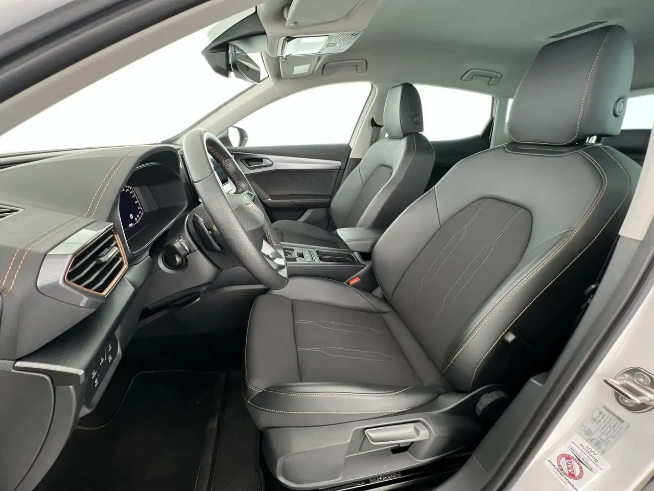 CUPRA Formentor Basis 1.5 TSI*NAVI*RFK*LHZ*uvm — معرض صور السيارة 8