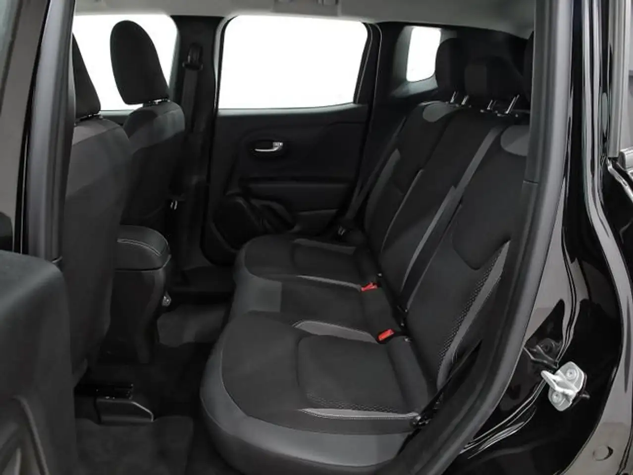 Jeep Renegade Limited 1.6 Mjet Diésel 96 kW (130 CV) — Galería del vehículo 9