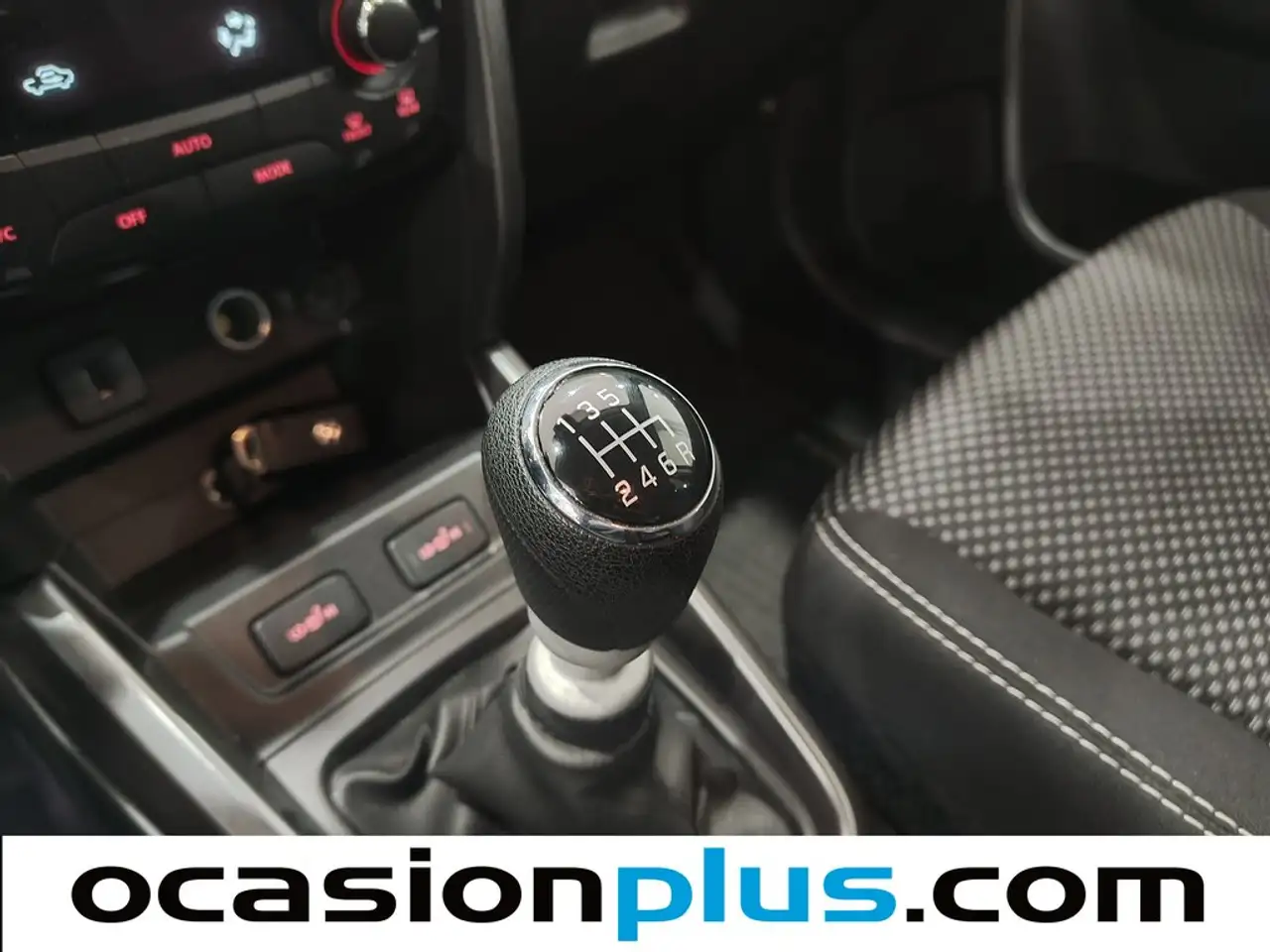 Suzuki Vitara 1.4T GLE 4WD Mild Hybrid — Vehicle gallery 5