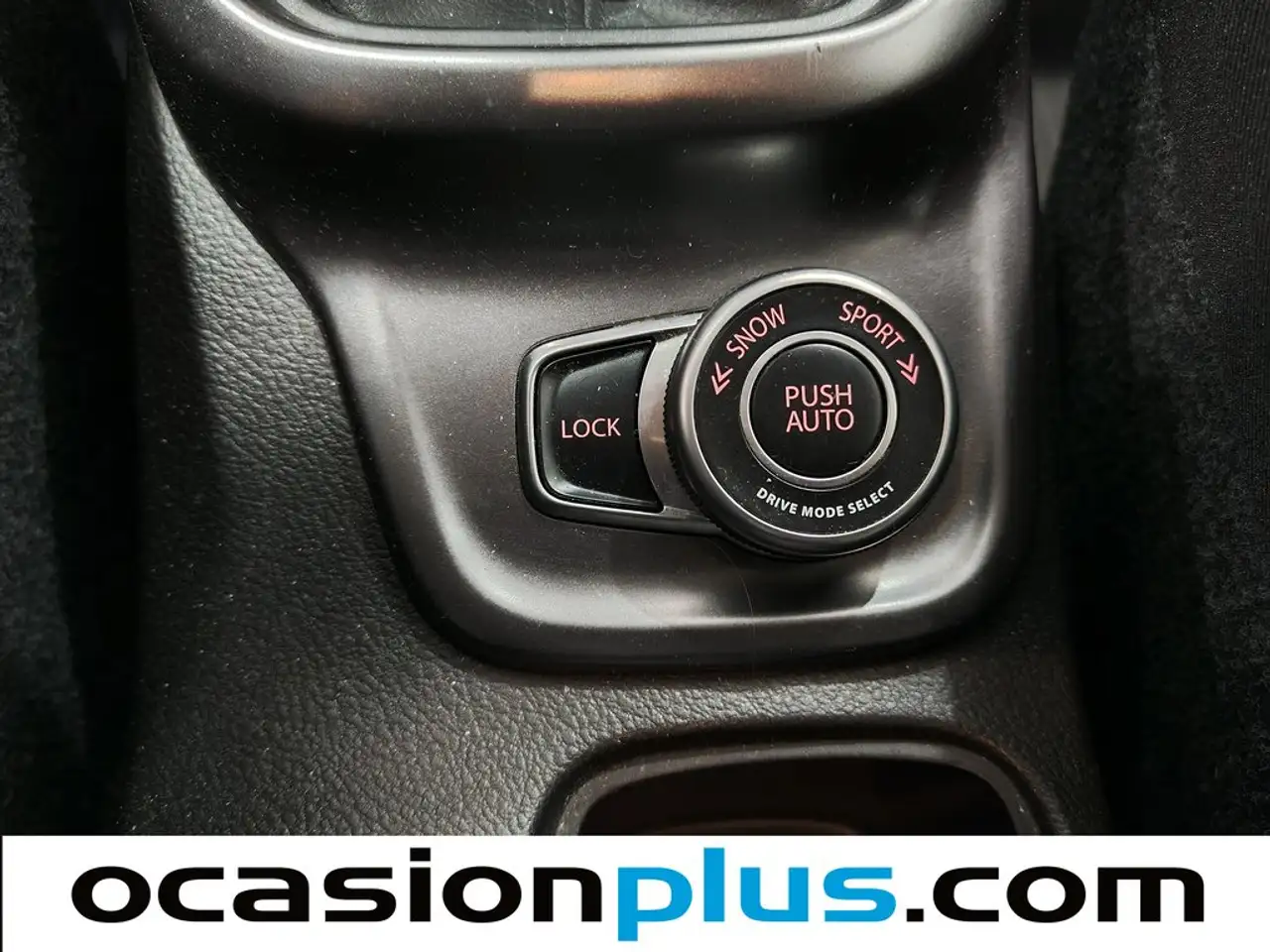 Suzuki Vitara 1.4T GLE 4WD Mild Hybrid — Vehicle gallery 8