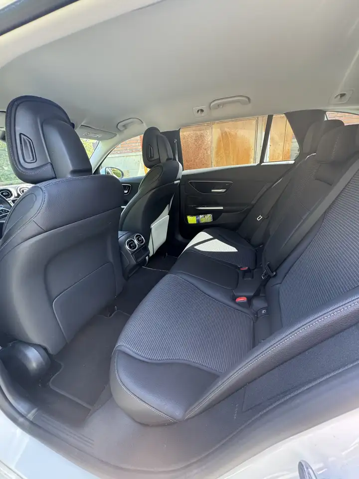Mercedes-Benz C 300 Estate 300e 9G-Tronic — معرض صور السيارة 8