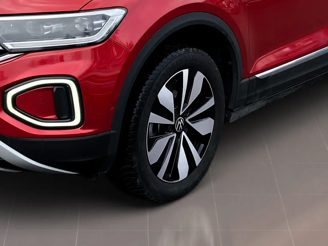 Volkswagen T-Roc Cabriolet GOAL 1.0TSI 116PS ACC.5J-G.KAMERA.NAVI+V — معرض صور السيارة 7