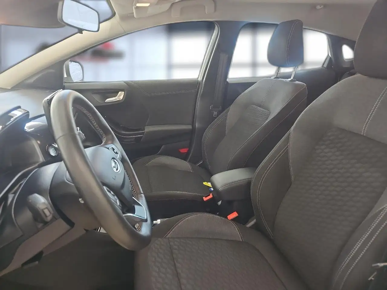 Ford Puma Titanium Bluetooth Navi LED Klima el. Fenster — Galería del vehículo 12