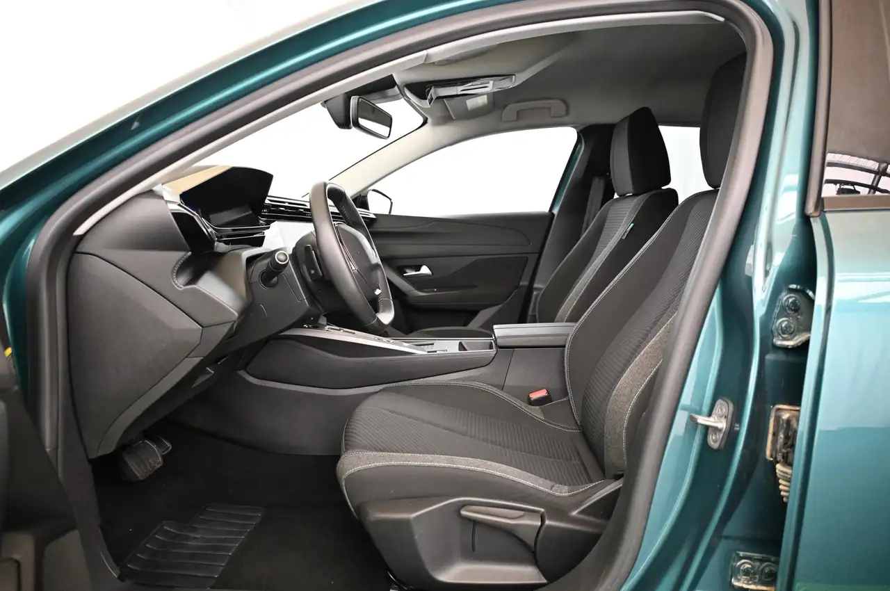 Peugeot 308 SW 1.2 130 e-THP EAT8 Style LED/NAVI/DAB/16S — معرض صور السيارة 27