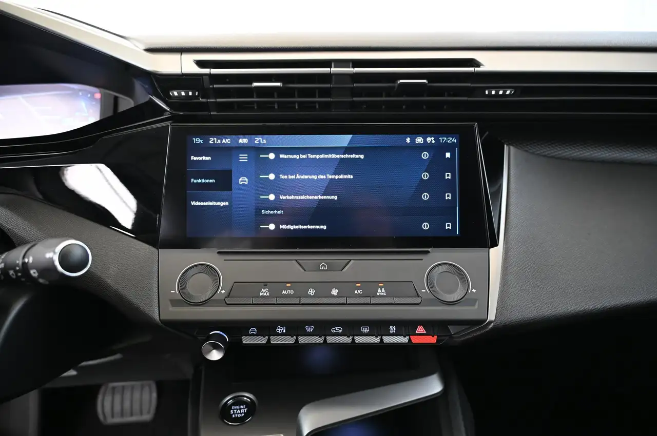 Peugeot 308 SW 1.2 130 e-THP EAT8 Style LED/NAVI/DAB/16S — معرض صور السيارة 18