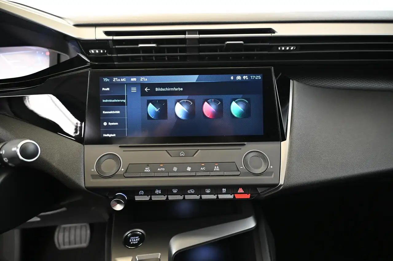Peugeot 308 SW 1.2 130 e-THP EAT8 Style LED/NAVI/DAB/16S — معرض صور السيارة 21