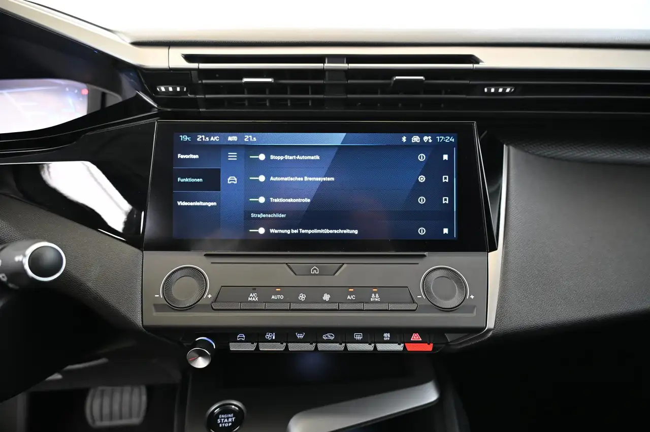 Peugeot 308 SW 1.2 130 e-THP EAT8 Style LED/NAVI/DAB/16S — معرض صور السيارة 17