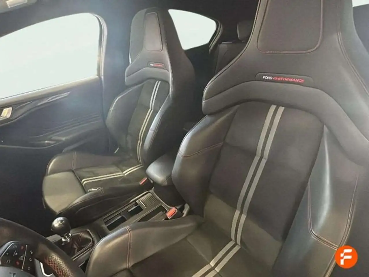 Ford Focus 2.3 Ecoboost ST Edition — Vehicle gallery 28