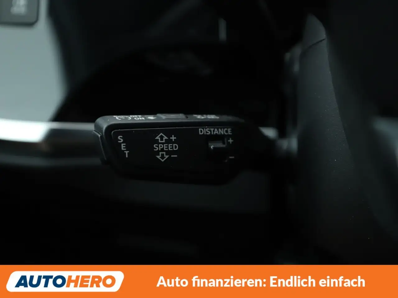 Audi Q3 45 TFSI quattro S line Aut.*NAVI*PDC*SHZ* — Galerie du véhicule 25
