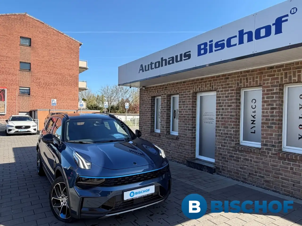 Lynk & Co 01 1.5 TD PHEV AHK El. Panodach Navi Digitales Cockpi — Übach-Palenberg