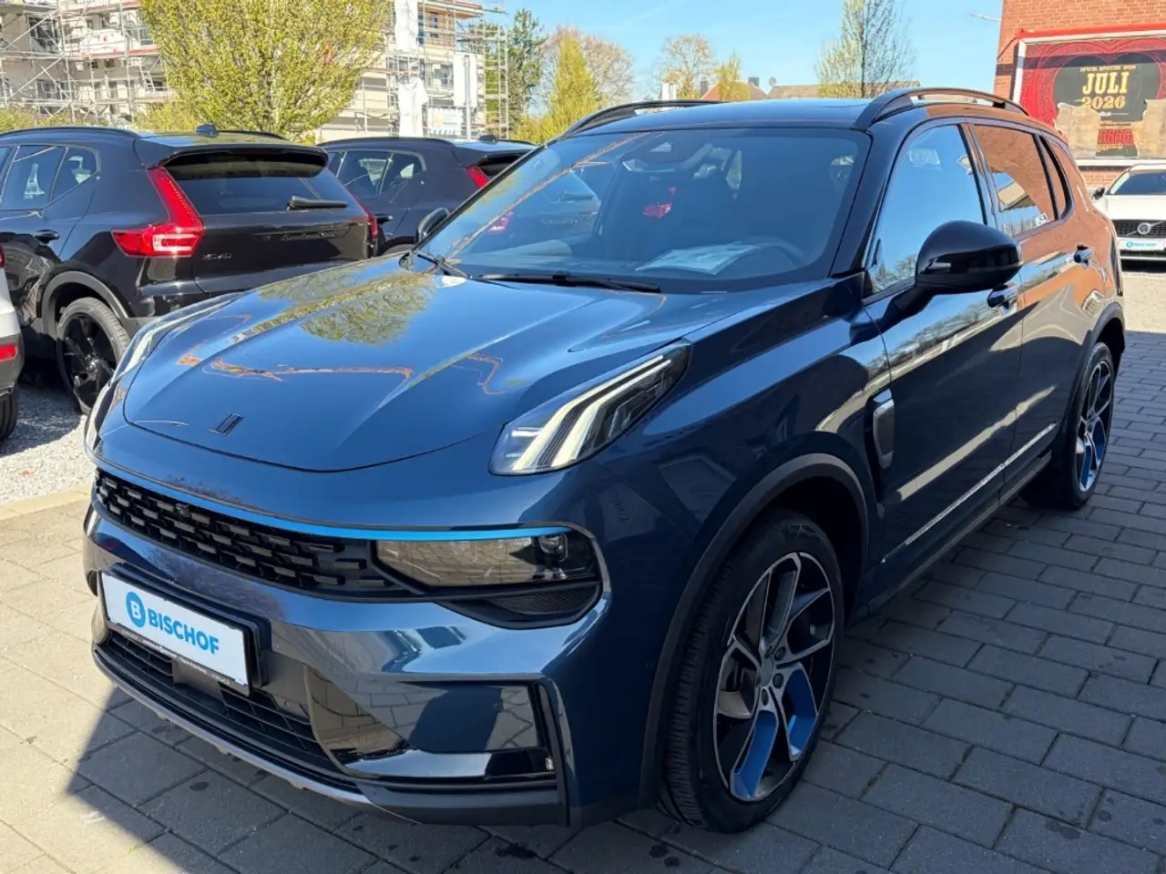 Lynk & Co 01 1.5 TD PHEV AHK El. Panodach Navi Digitales Cockpi — معرض صور السيارة 2