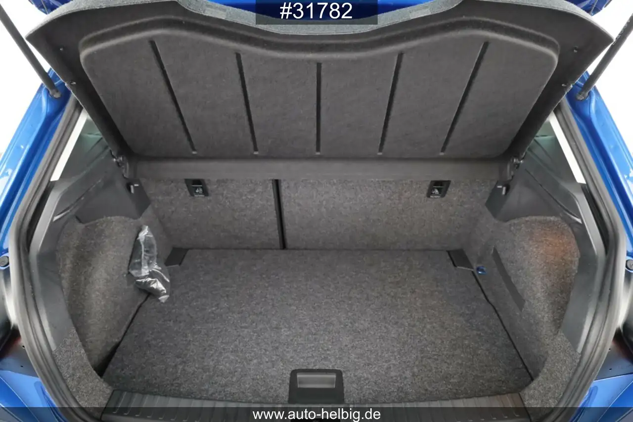 SEAT Ibiza Ibiza 1.0 TSI Style Edition #DSG#LED#Panorama# — Vehicle gallery 16