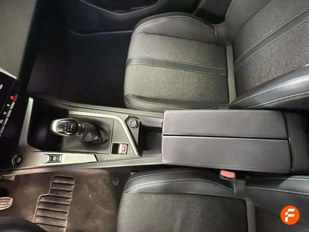 Peugeot 308 1.2 PureTech S&S Allure 130 — Galería del vehículo 12