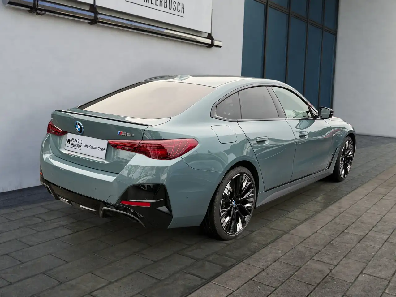 BMW i4 M50 xDrive M SPORT PRO ADAPTLED/GLASDACH — Galerie du véhicule 3