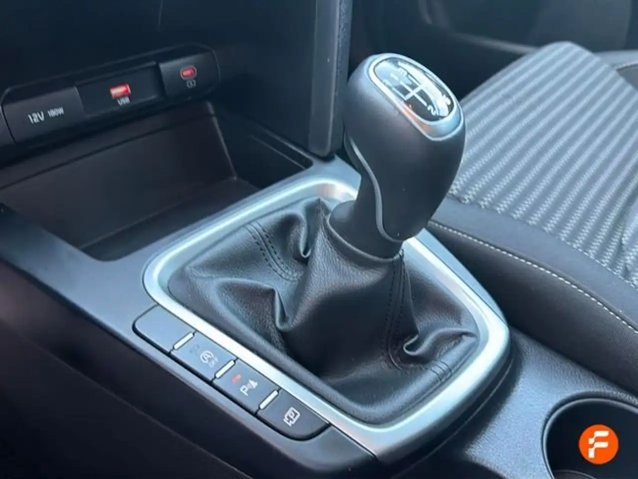 Kia Ceed / cee'd 1.0 T-GDI Drive 100 — Galería del vehículo 22