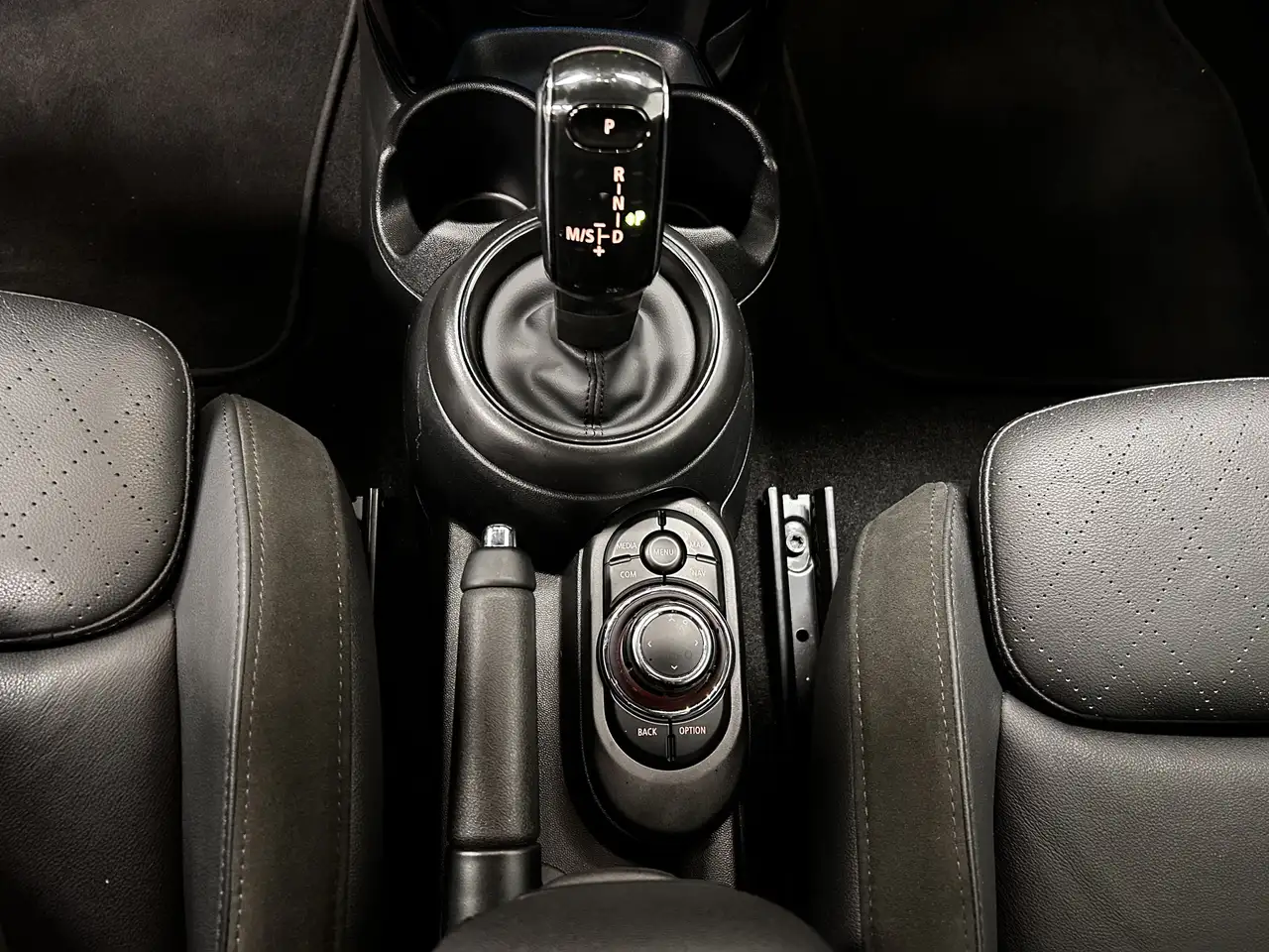 MINI Cooper S Cabrio Cooper S Cabrio Head-Up HK HiFi DAB LED RFK Shz — Galería del vehículo 18