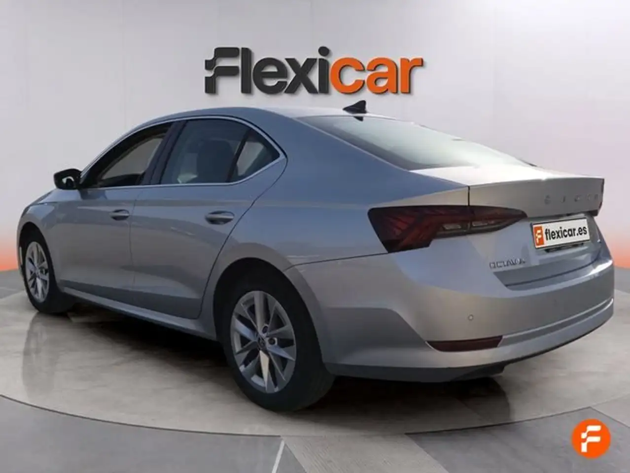 Skoda Octavia 1.0 TSI 81kW(110CV) DSG mHEV Selection — Galería del vehículo 8