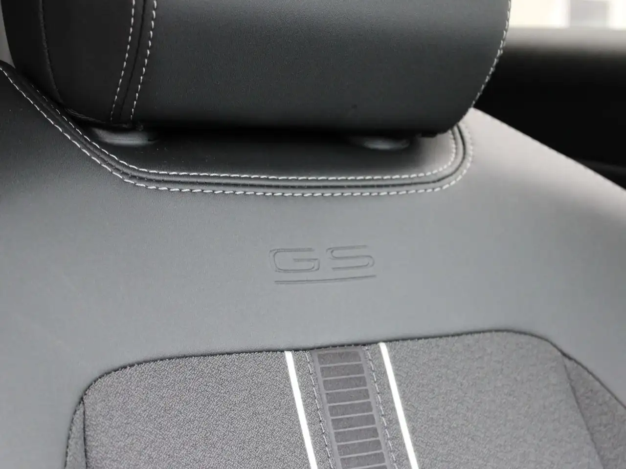 Opel Astra SPORTSTOURER "GSLINE" 1.HAND/SHZ/KLIMA/ACC — Vehicle gallery 16