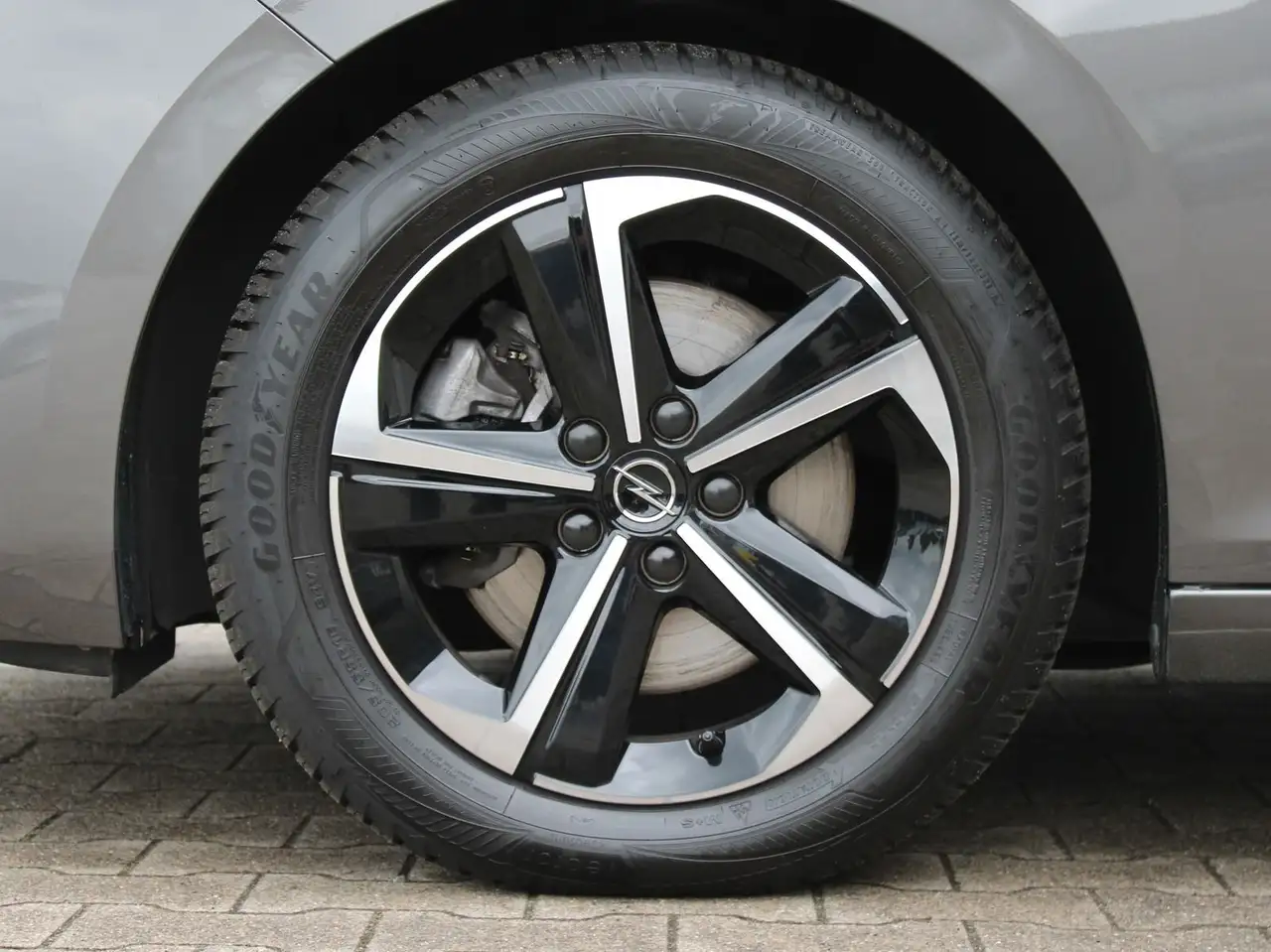 Opel Astra SPORTSTOURER "GSLINE" 1.HAND/SHZ/KLIMA/ACC — Vehicle gallery 3