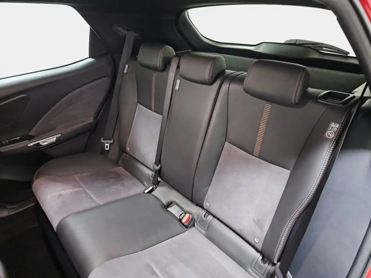Lexus LBX 1.5 136cv HEV Cool+ — Galerie du véhicule 8