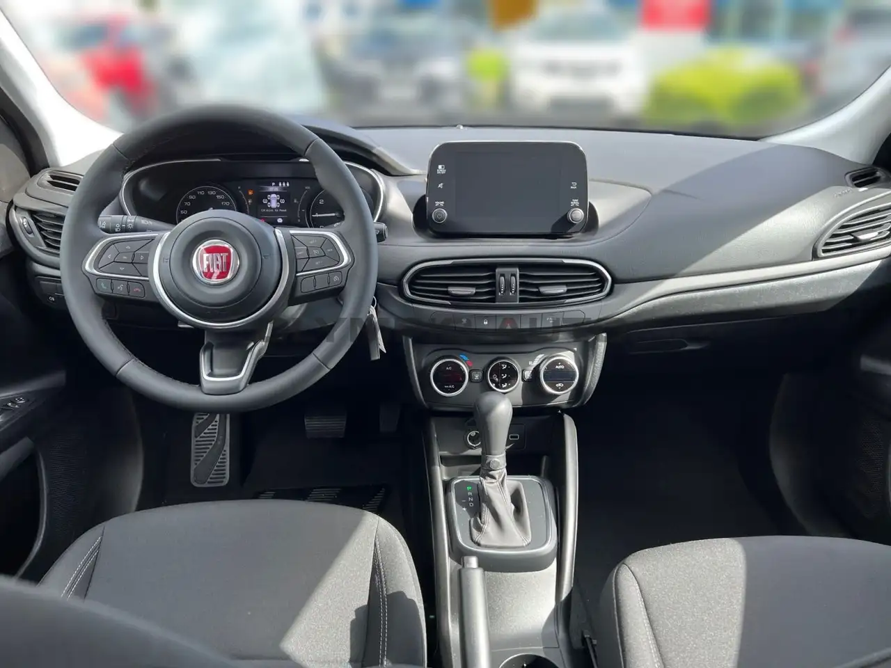 Fiat Tipo 1.5 Hybrid 5-Türer KAMERA KLIMA-AT PARKSENS — Galerie du véhicule 11