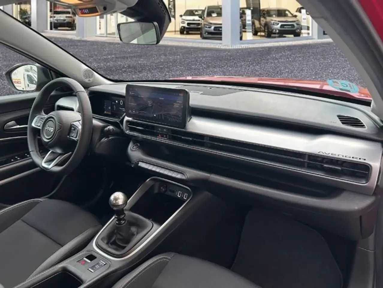 Jeep Avenger 1.2 Altitude 74KW — معرض صور السيارة 13
