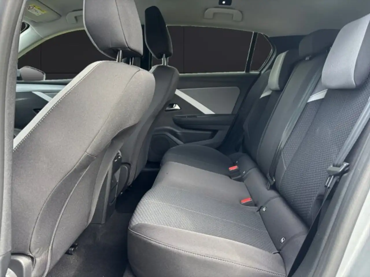 Opel Astra (SI) Astra L 1.2 Turbo Edition Klimaautomatik Sitzheizung — معرض صور السيارة 16