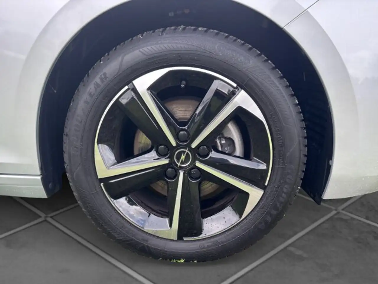 Opel Astra (SI) Astra L 1.2 Turbo Edition Klimaautomatik Sitzheizung — معرض صور السيارة 6