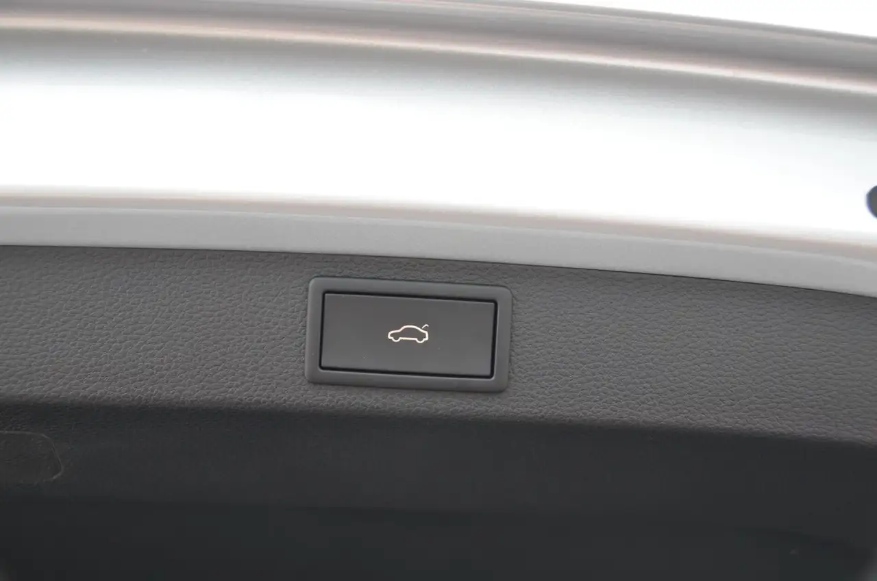 Skoda Karoq 1.5TSI Sportline DSG Matrix Navi — معرض صور السيارة 27