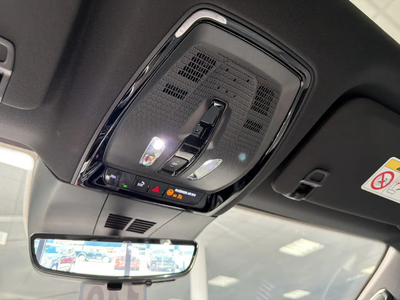 Cadillac Lyriq Luxury AWD 21"Leder AKG-Sound Pano VOLL — Vehicle gallery 27