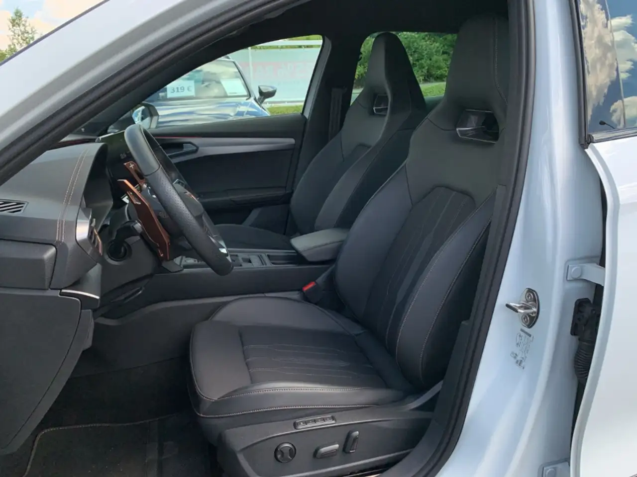 CUPRA Formentor 4Drive 2.0 TSI VZ Matrix+Beats — Vehicle gallery 9