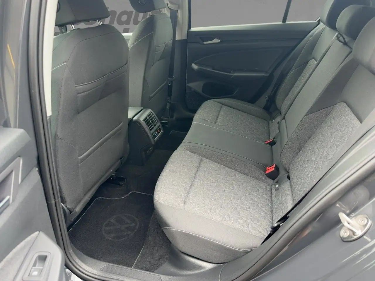 Volkswagen Golf VIII 1.5 eTSI DSG "MOVE" ab 2,99% LED Keyle — Vehicle gallery 10