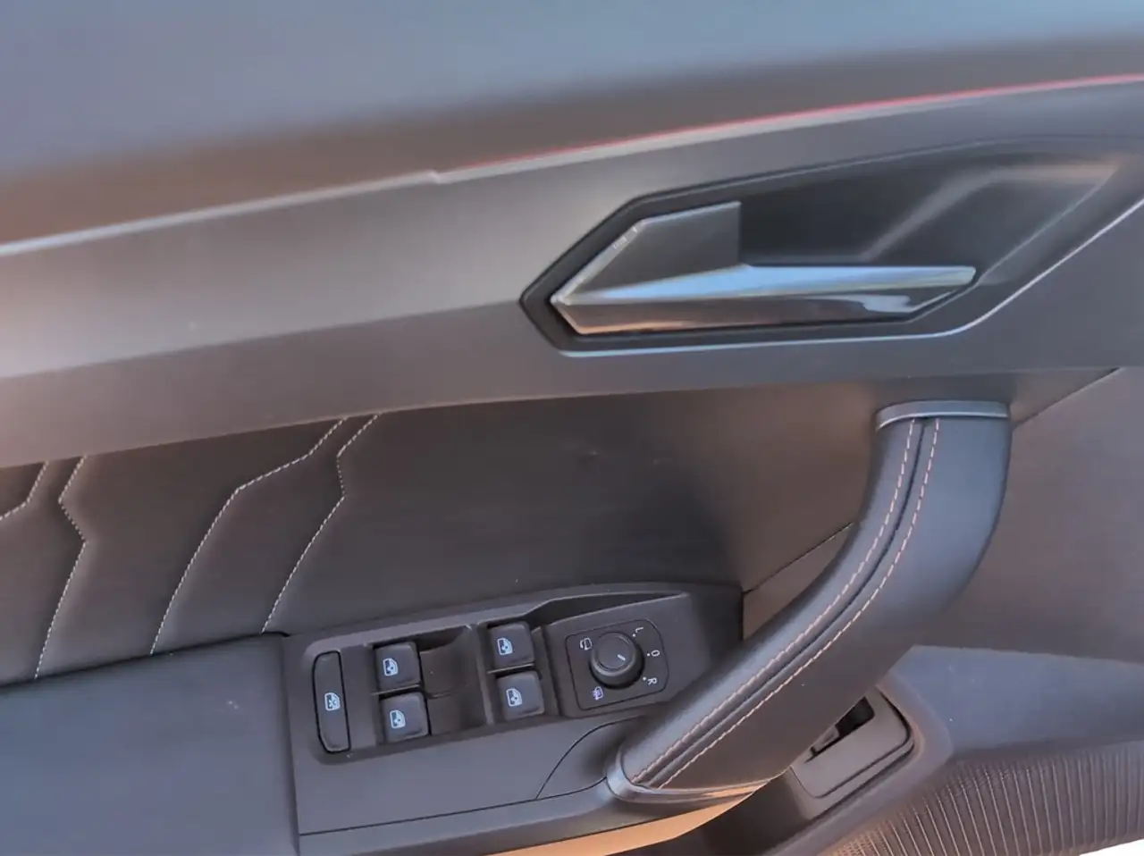 CUPRA Formentor 1.5 TSI DSG MATRIX*VIRTUAL*SHZ*ACC*NAV*PARKLENK... — Vehicle gallery 13