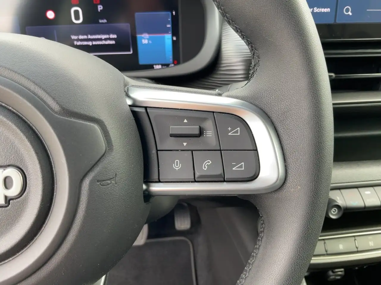 Jeep Avenger Elektro Longitude Electric LED+SHZ+LM — معرض صور السيارة 15