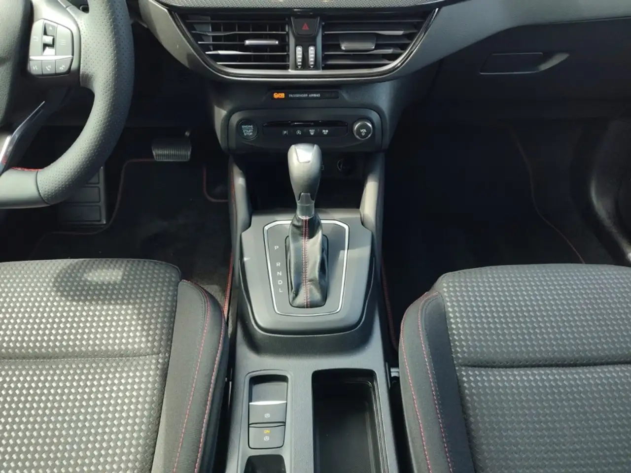 Ford Focus Turnier ST-Line X NAVI Autom ACC SYNC4 AHK Klimaau — Galería del vehículo 14