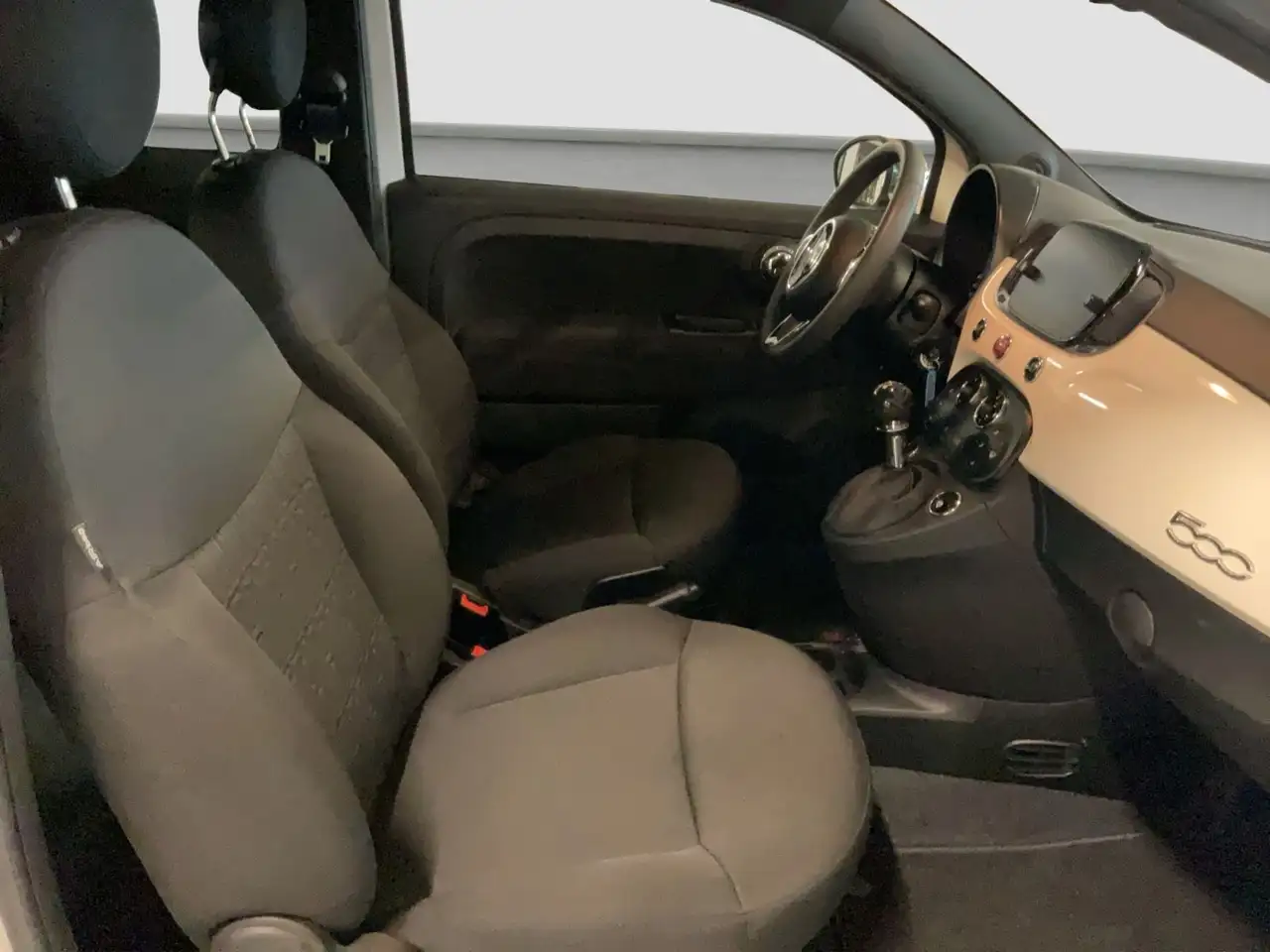 Fiat 500 1.0 Hybrid Alufelgen, PDC — معرض صور السيارة 11