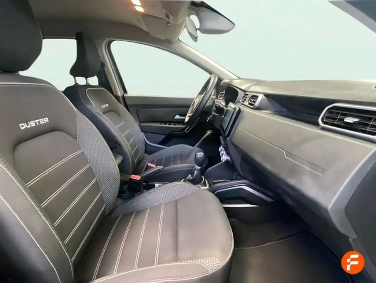 Dacia Duster 1.3 TCe Journey Go 4x2 96kW — Galerie du véhicule 12