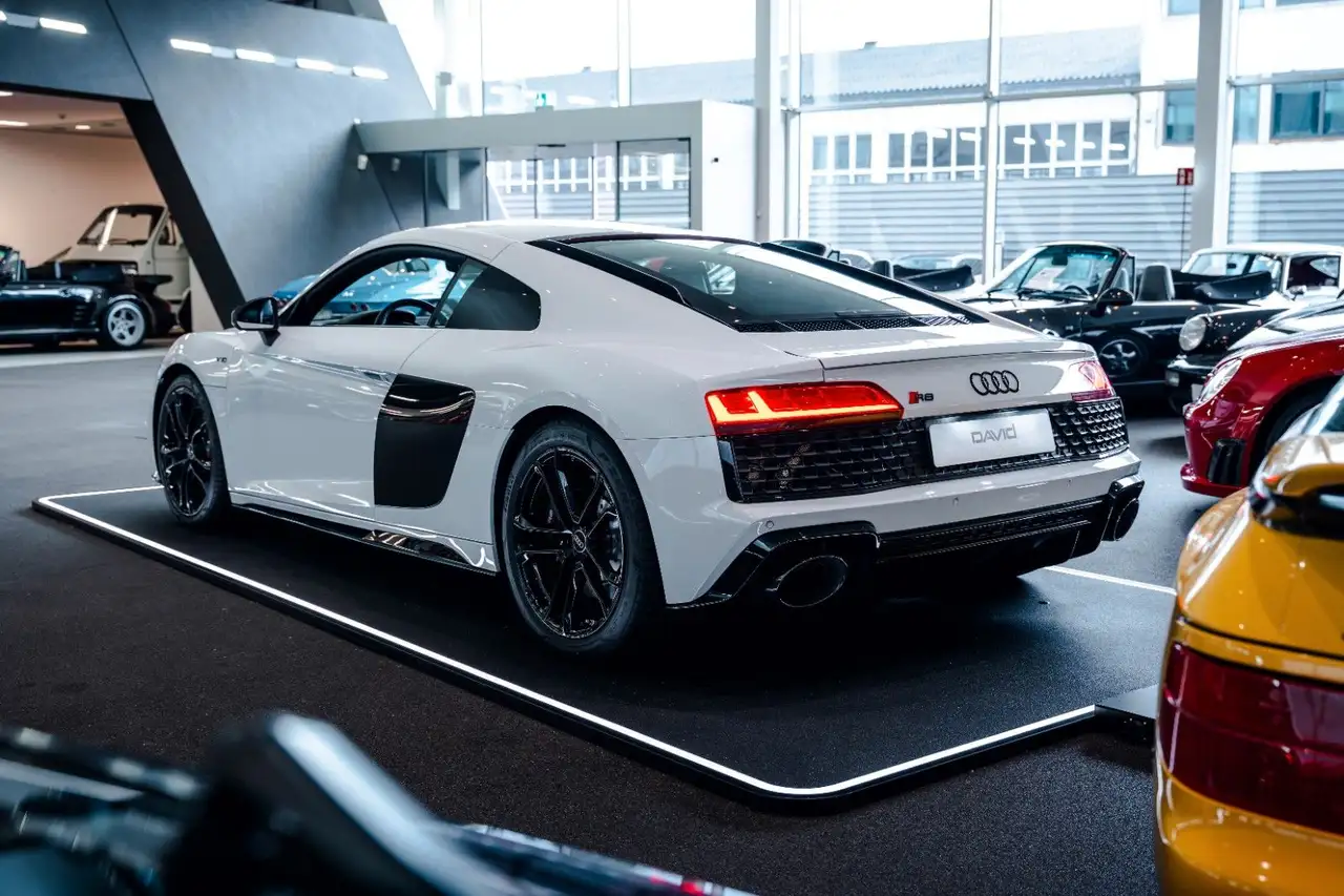 Audi R8 RWD Performance*1. Hand*VAT*Garantie*B&O* — Galería del vehículo 4