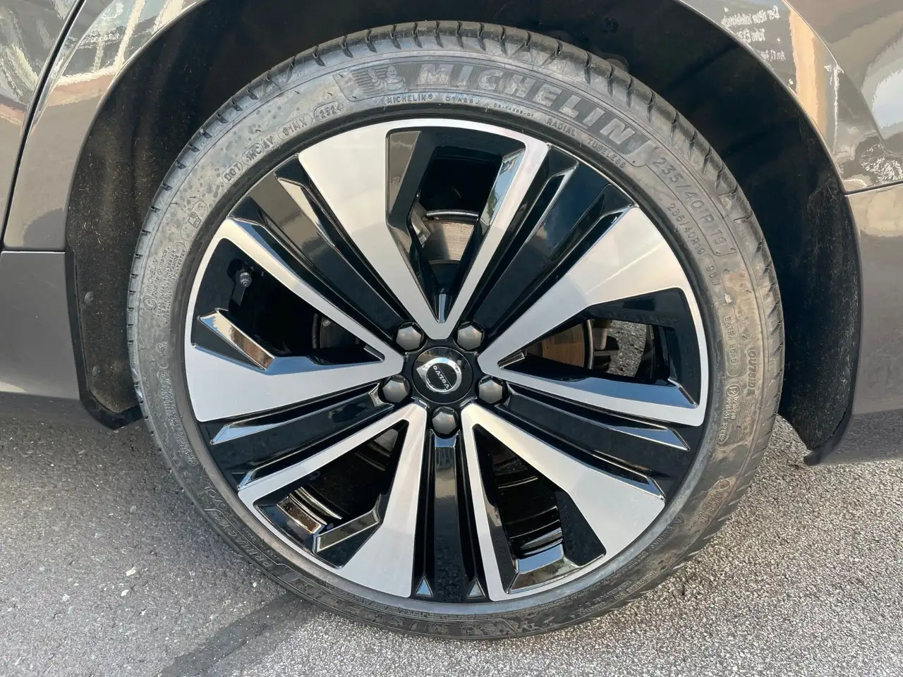 Volvo V60 B4 Core — Vehicle gallery 11