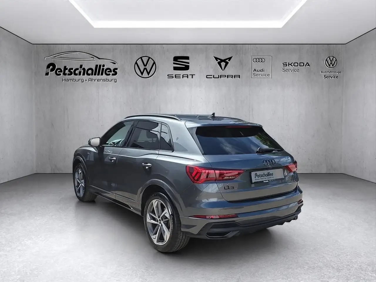 Audi Q3 35 TFSI S line S tronic — معرض صور السيارة 3