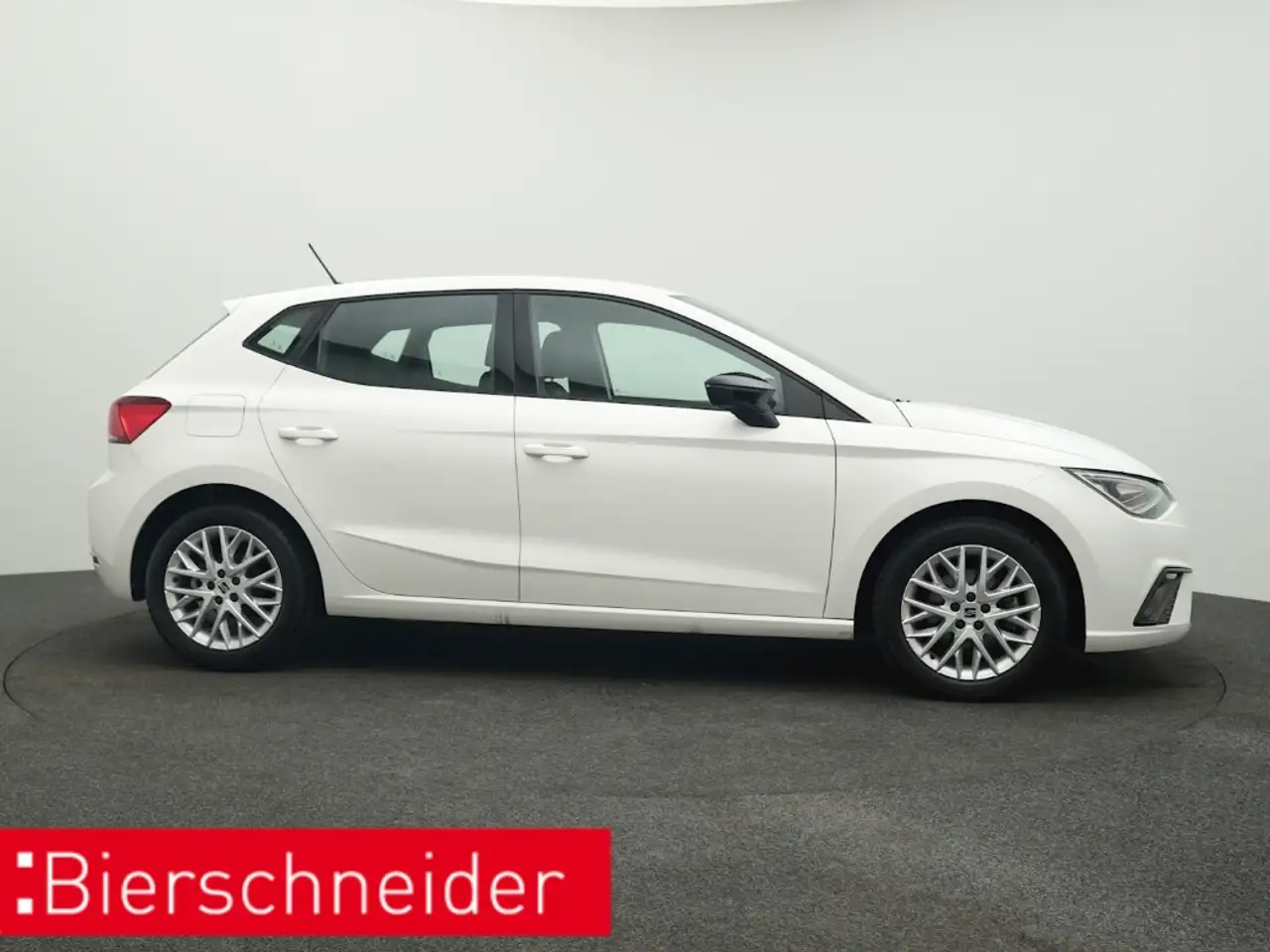 SEAT Ibiza 1.0 TSI FR LED NAVI PDC FULL LINK — Vehicle gallery 7