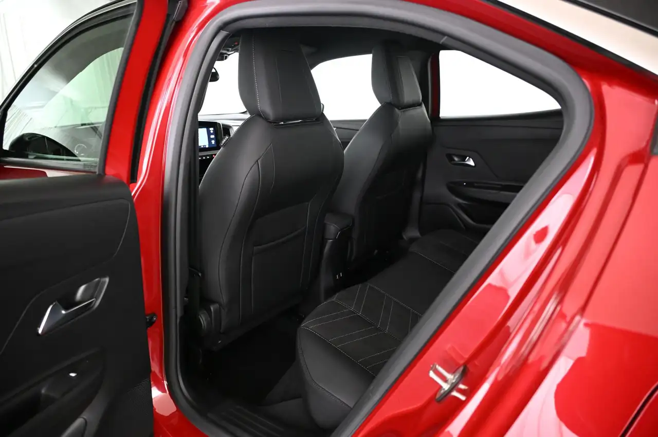 Opel Mokka 1.2 136 Ultimate LED/NAV-Pro/Black-Pack/18 — Vehicle gallery 22