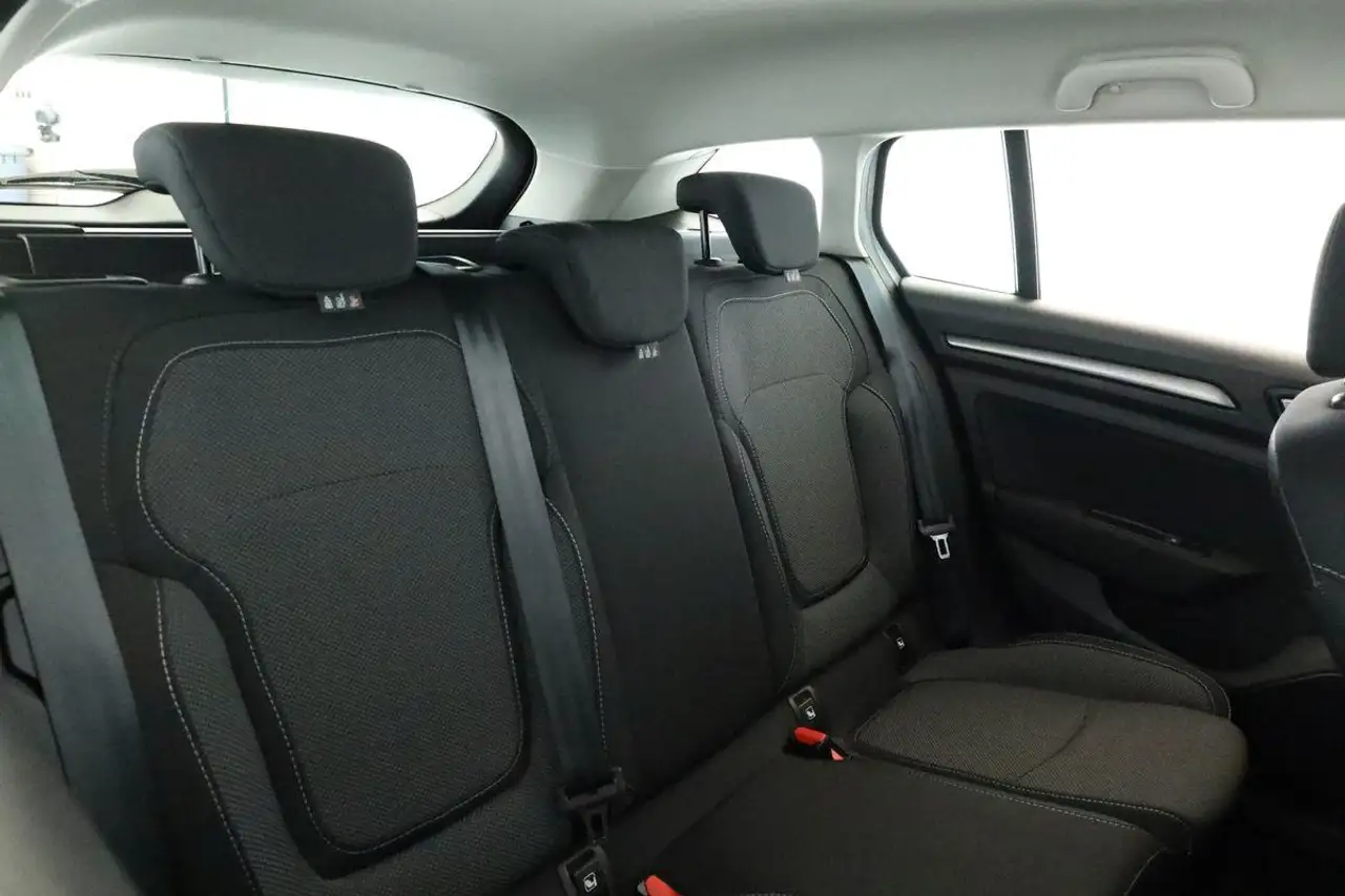 Renault Megane Grandtour TCe 140 Aut. Equilibre LED PDC — Vehicle gallery 13