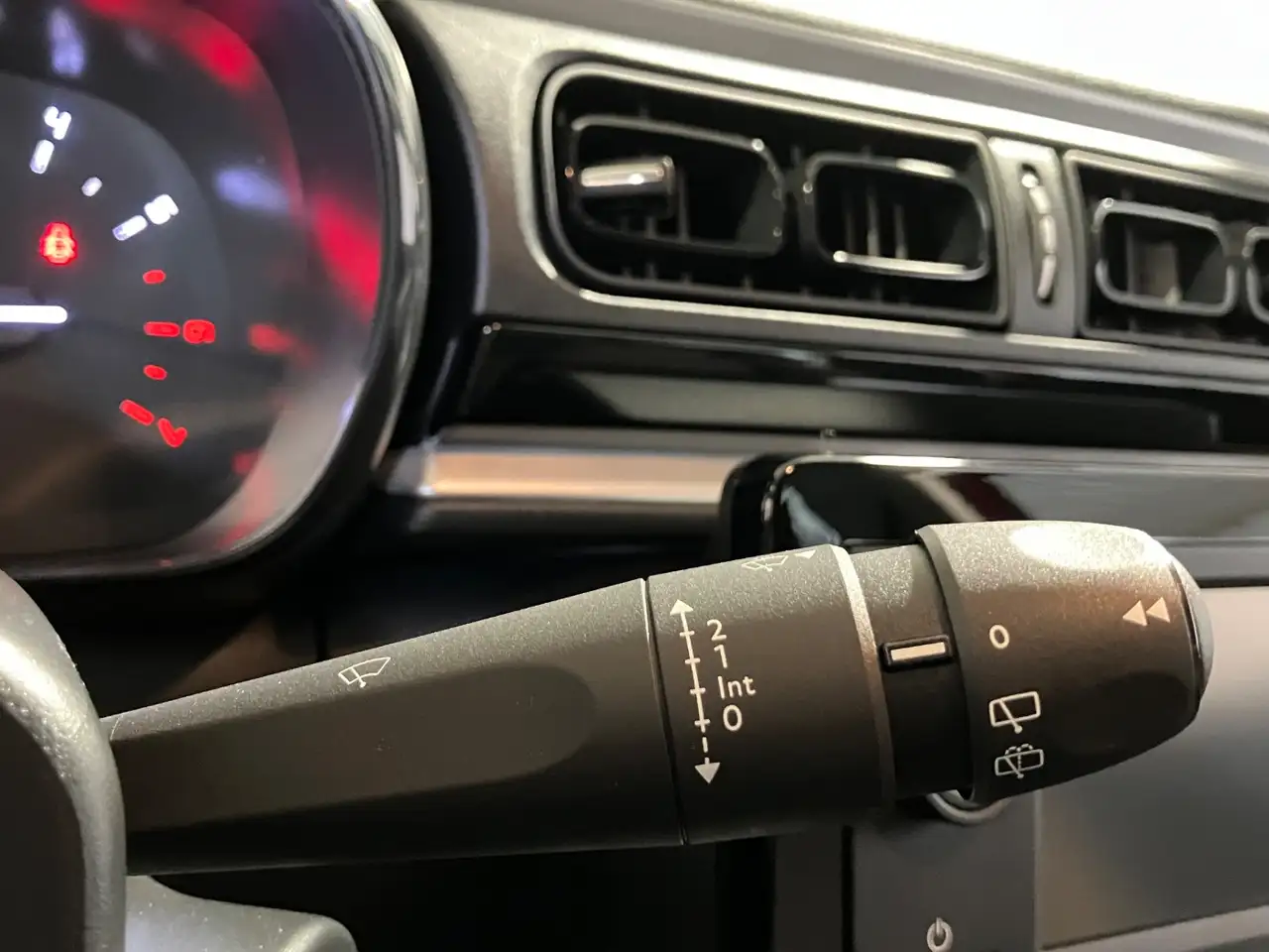 Citroen C3 1.2 PureTech Sitzheizung+Parkpilot+Tempomat — Vehicle gallery 10