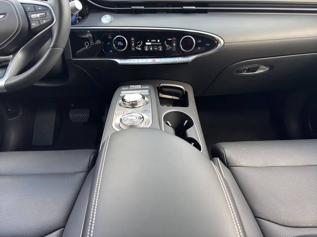 Genesis GV70 Elektro 77,4 kWh Sport PANO/ACC/HEADUP — Galerie du véhicule 11