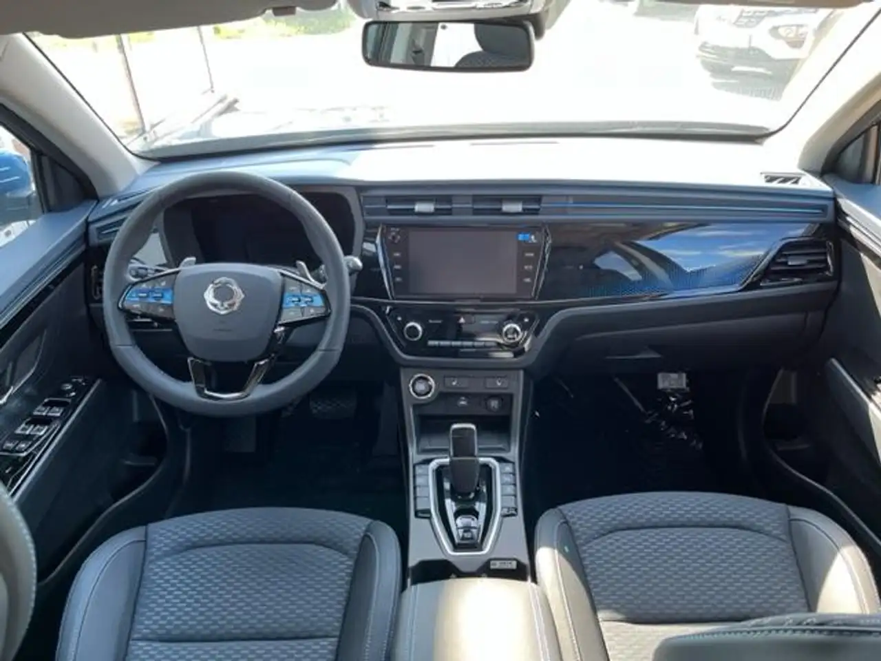 SsangYong Korando E-MOTION PLATINUM+AHK 1.500 kg+1.HAND+ — Vehicle gallery 14